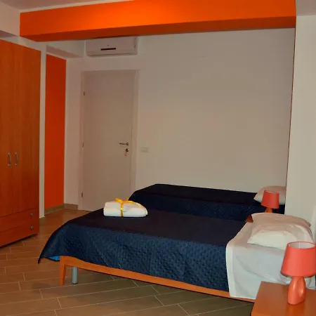 לינה וארוחת בוקר Federico Ii