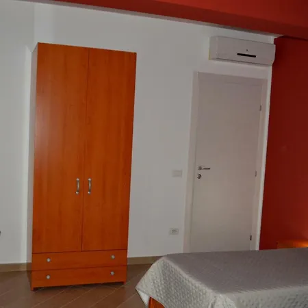 Federico Ii לינה וארוחת בוקר 3*