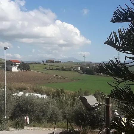 לינה וארוחת בוקר Federico Ii 3*